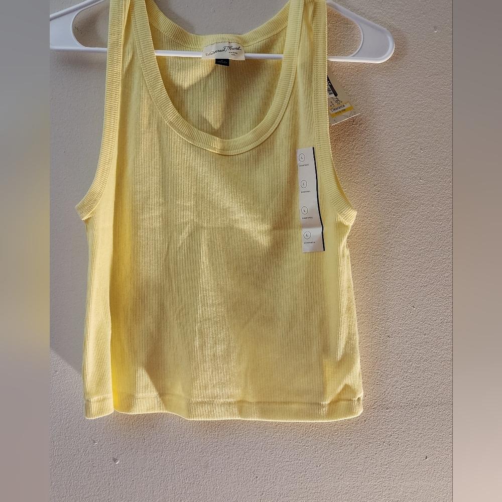 F1. Universal Thread Women's Yellow tank top